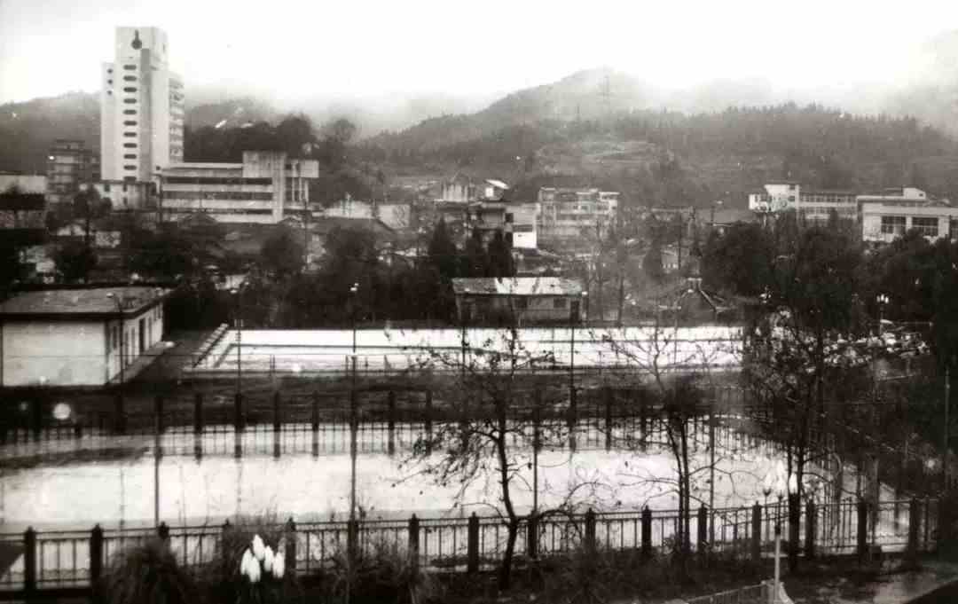 ��������90�����ͭ�����㳡